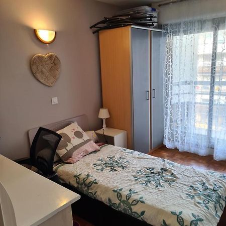 Chambre De 11 M2 Avec Balcon Париж Екстериор снимка